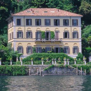 boat-tours-lake-como-villa-known-as-villa-versace- boat tours como lake - villa versace